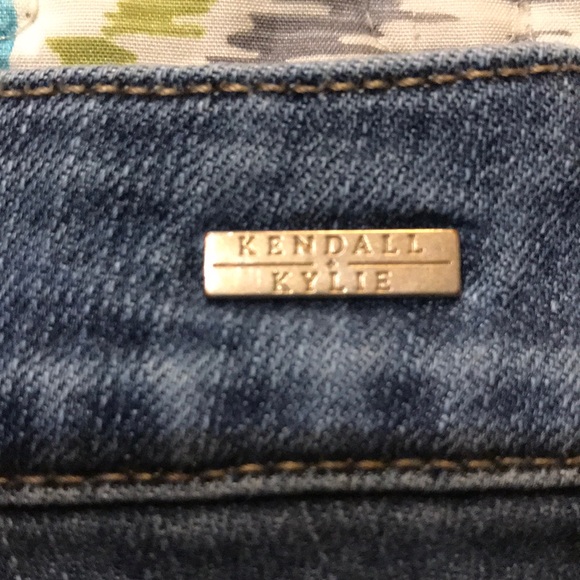 Kendall + Kylie Jeans - Picture 5 of 5